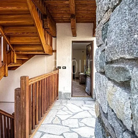 House In The Mountains Near The Slopes Hébergement de vacances