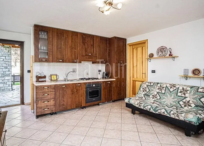 House In The Mountains Near The Slopes Vakantiehuis *