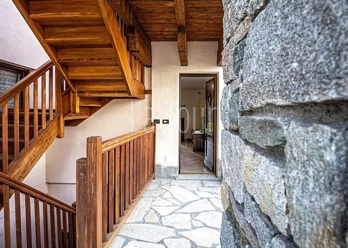 House In The Mountains Near The Slopes Hébergement de vacances