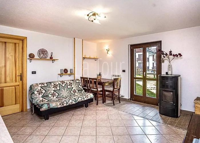 House In The Mountains Near The Slopes Hébergement de vacances