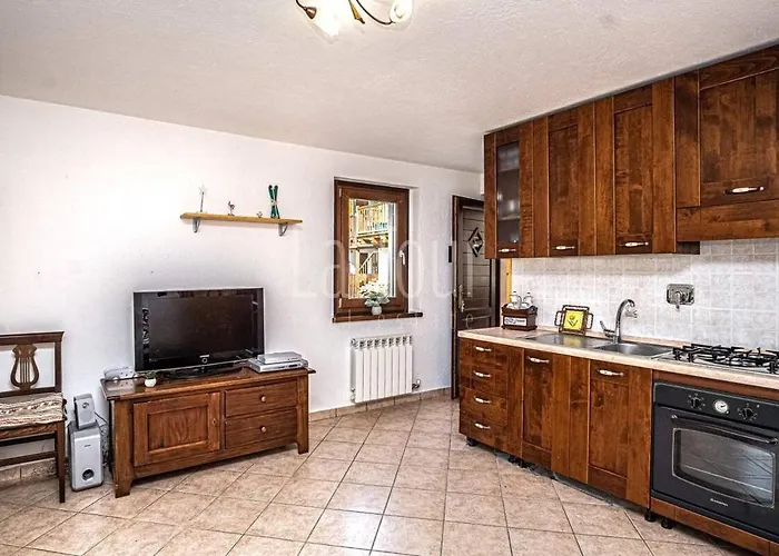 House In The Mountains Near The Slopes Hébergement de vacances *